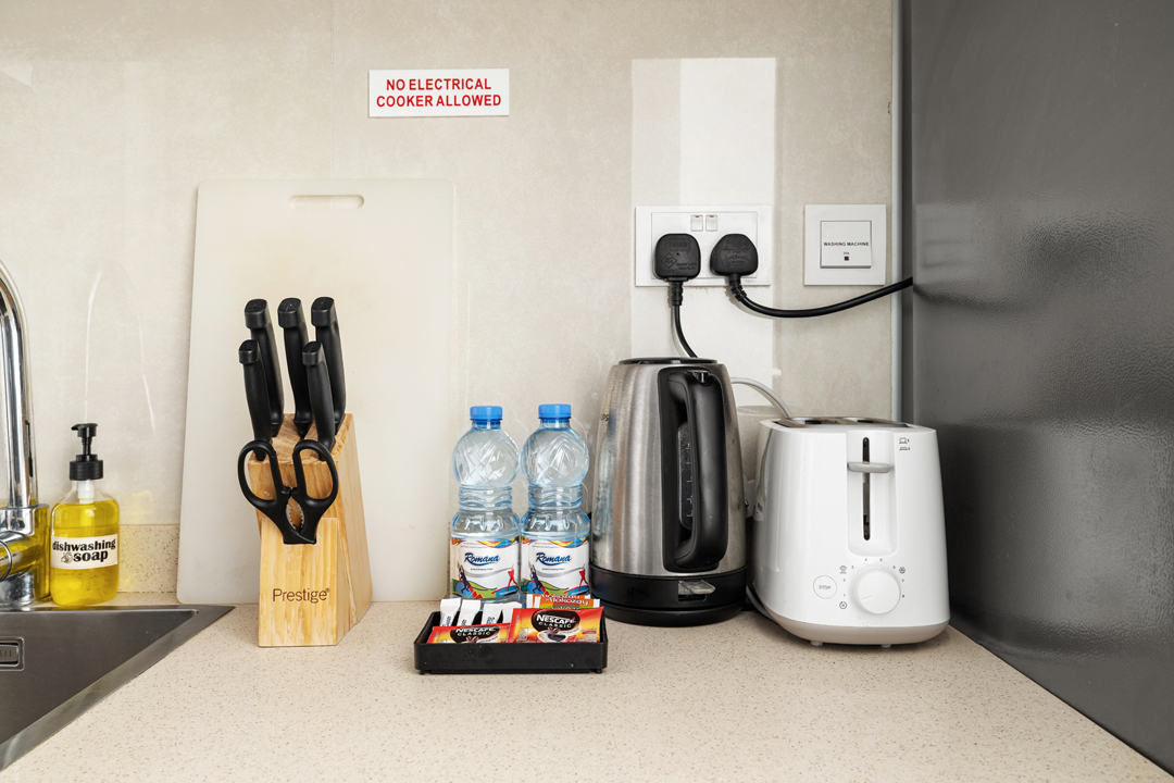 Chic Studio Apartment with Kitchen & Balcony