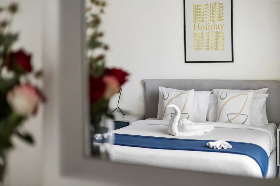 Deluxe Studio Apartment with Water Views