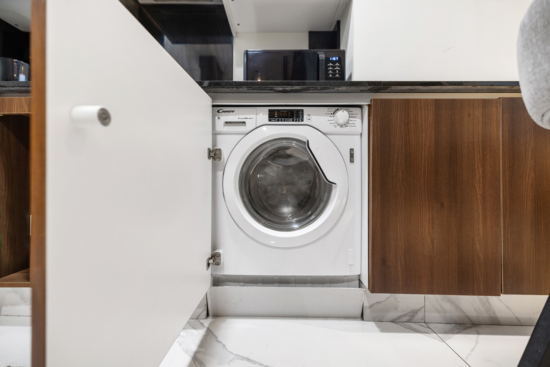 Deluxe Studio With Kitchen & Balcony