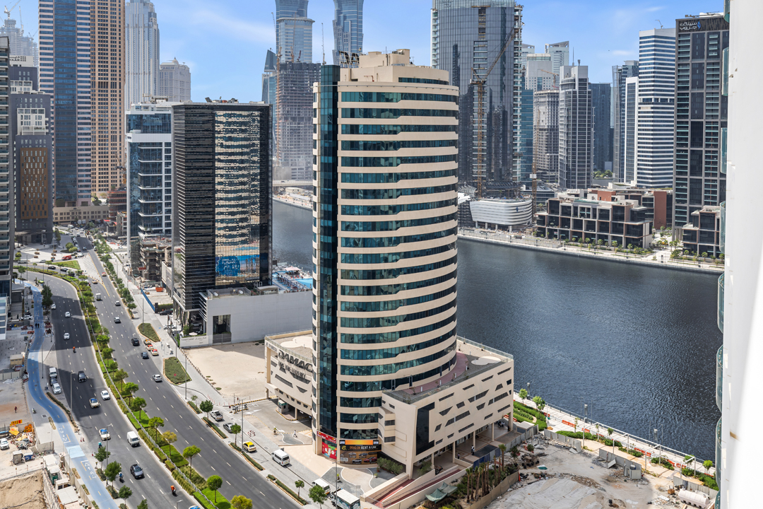 Premium Studio with Kitchen and Balcony