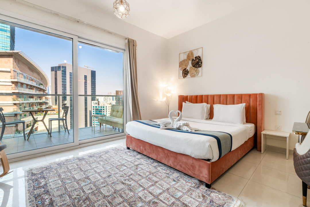 Modern Studio with Balcony & Kitchen