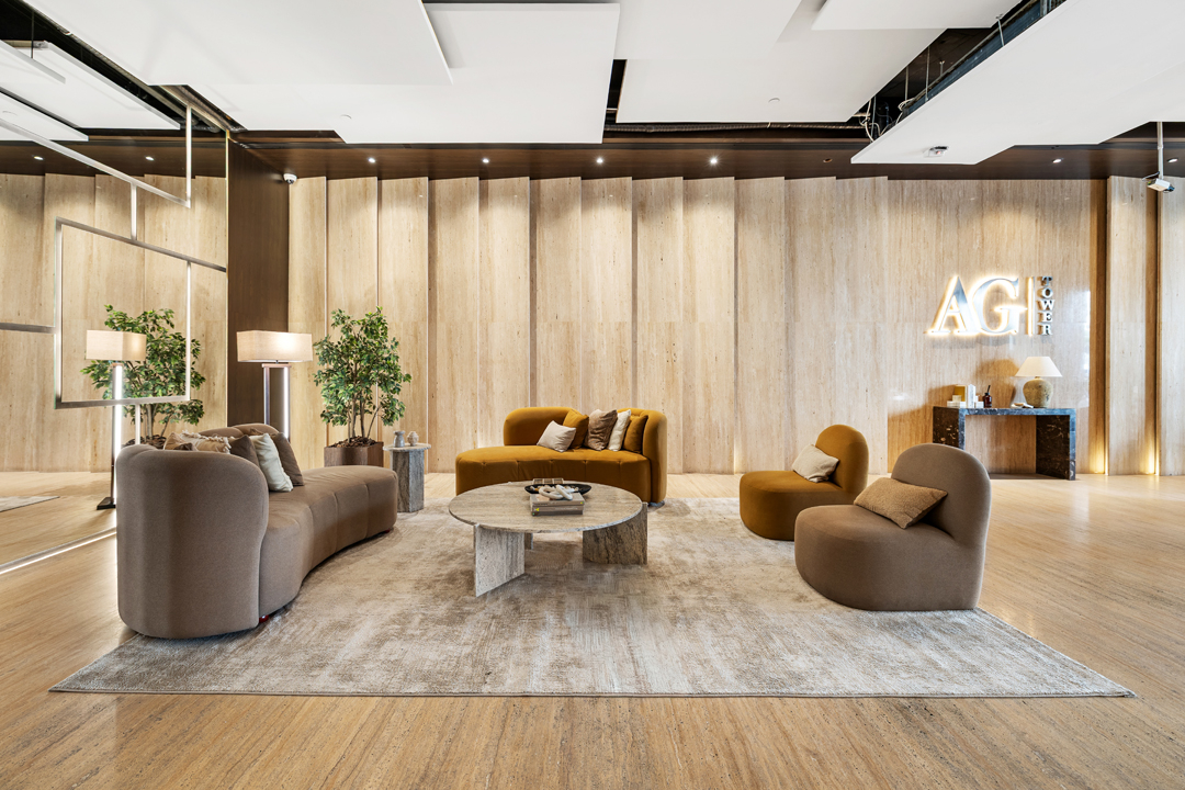 Modern Studio with Balcony & Kitchen