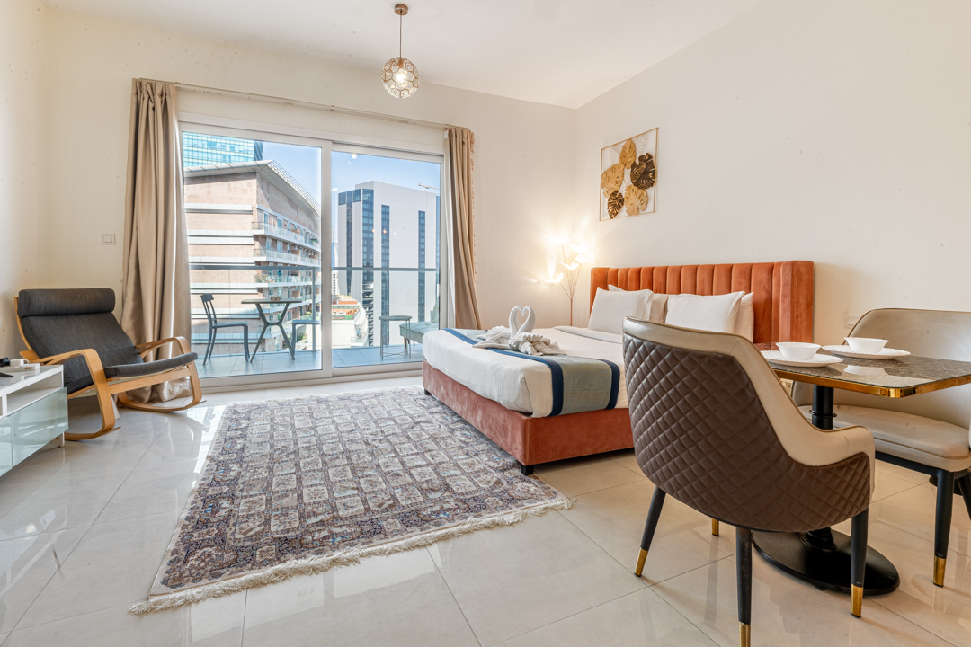 Modern Studio with Balcony & Kitchen