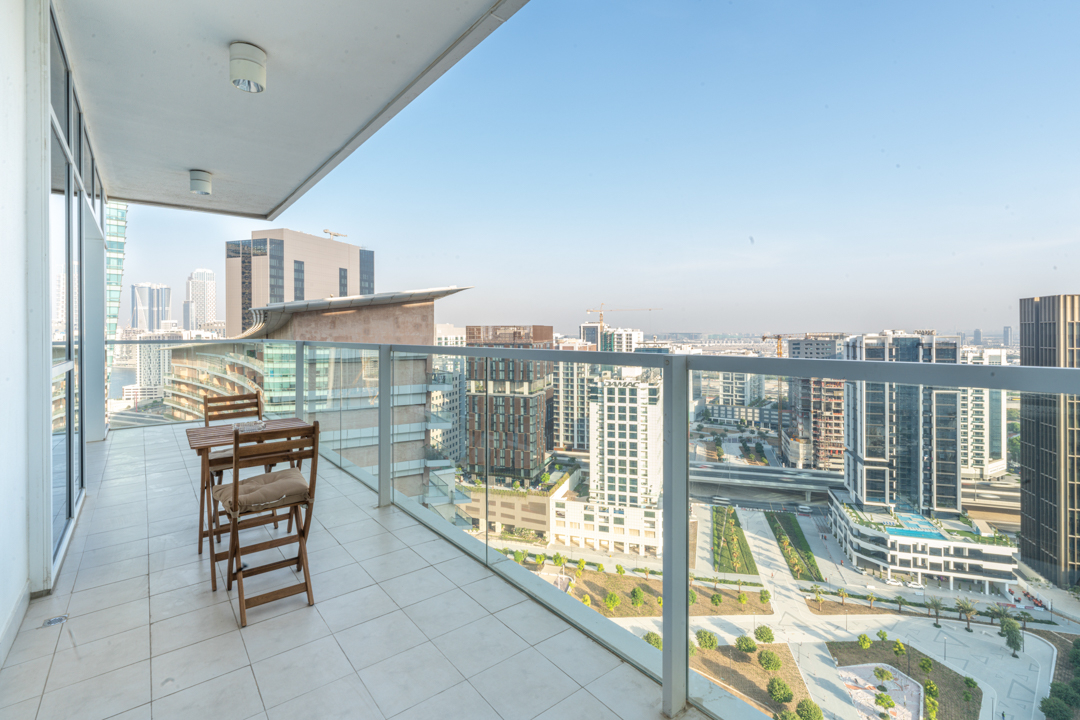 Premium Two Bedroom Apt. w/ Kitchen & Balcony