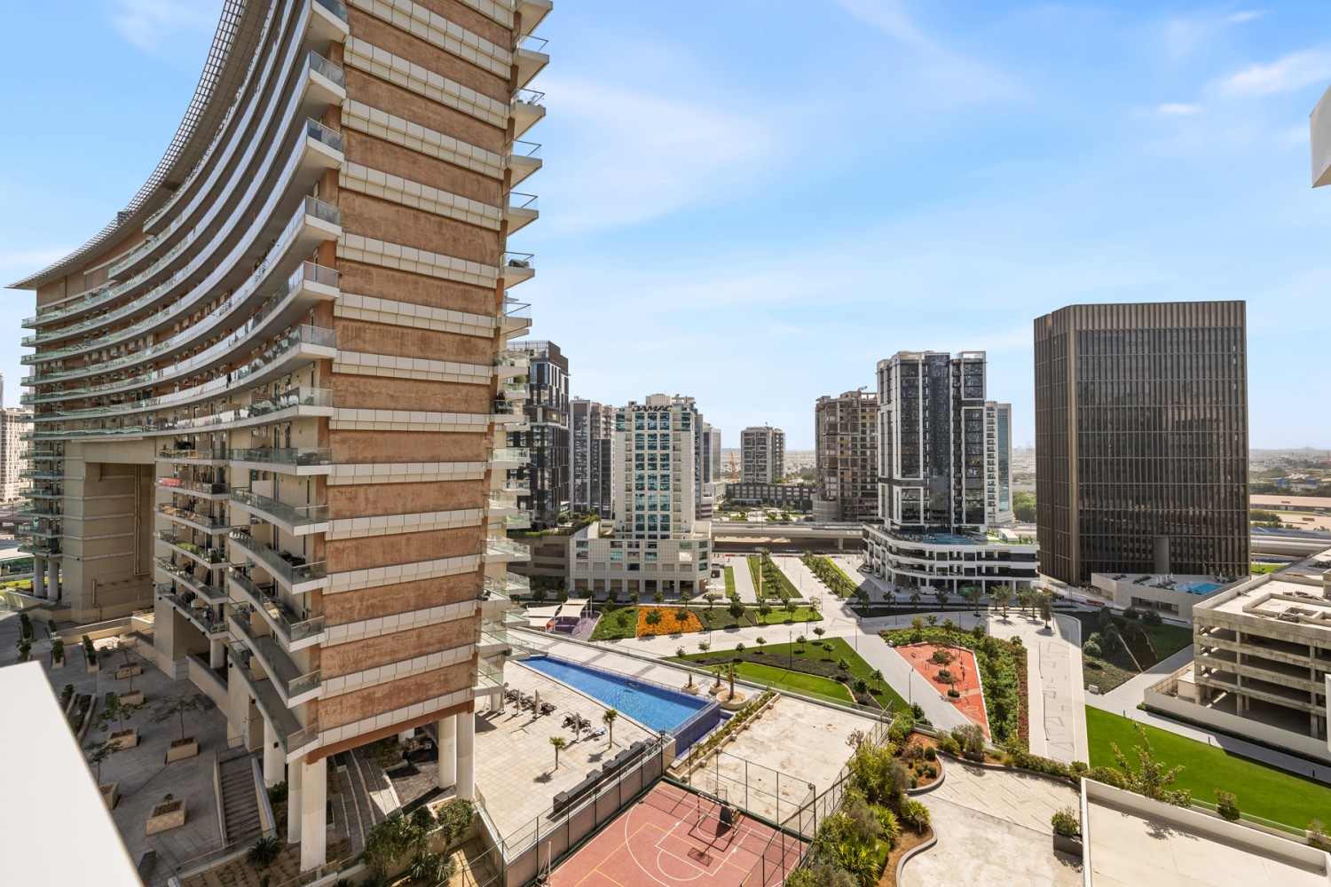 Premium Two Bedroom Apt. w/ Kitchen & Balcony