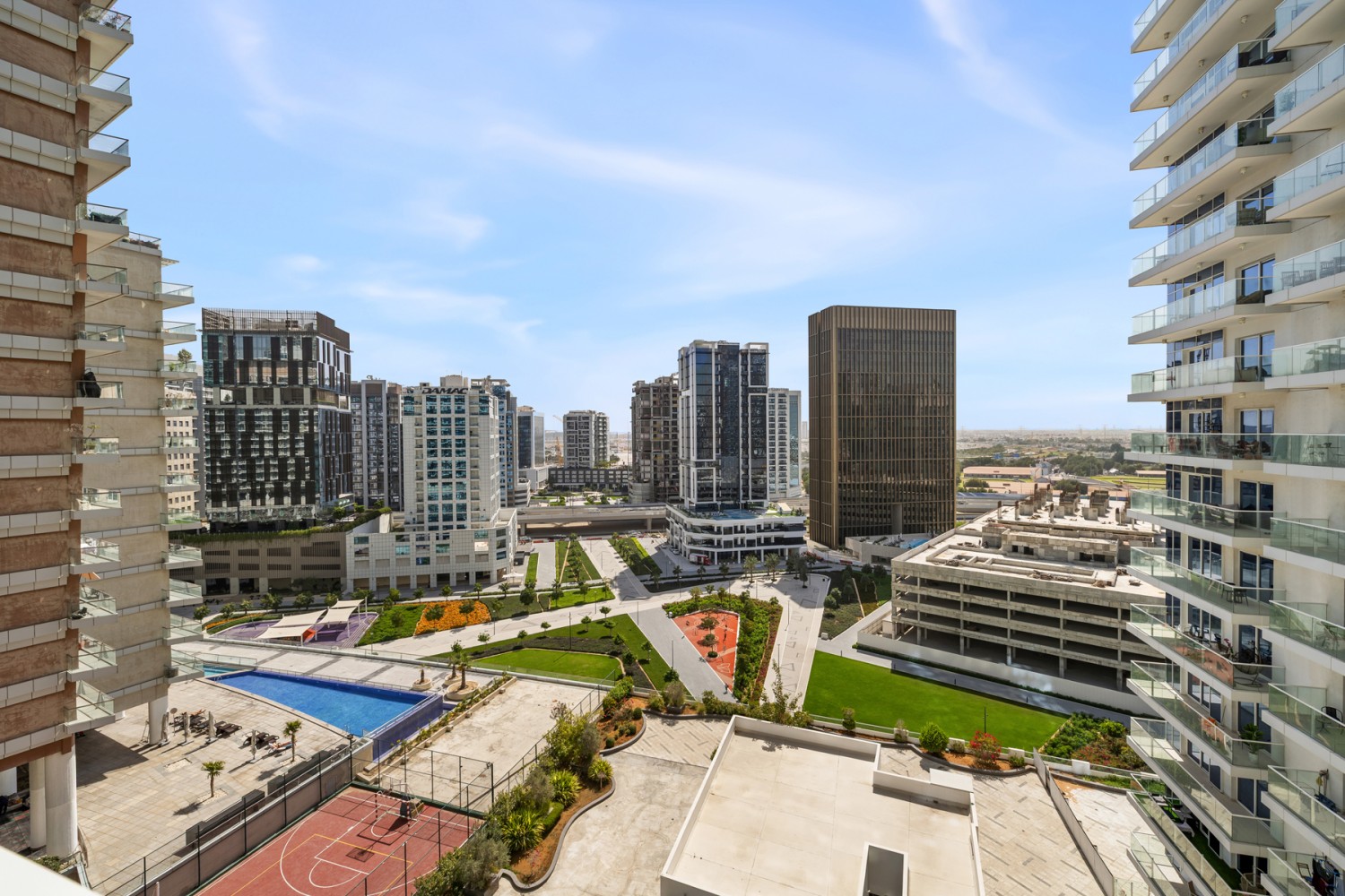 Premium Two Bedroom Apt. w/ Kitchen & Balcony