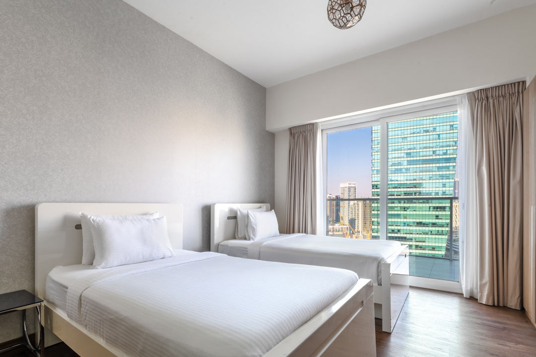 Premium Two Bedroom Apt. w/ Kitchen & Balcony