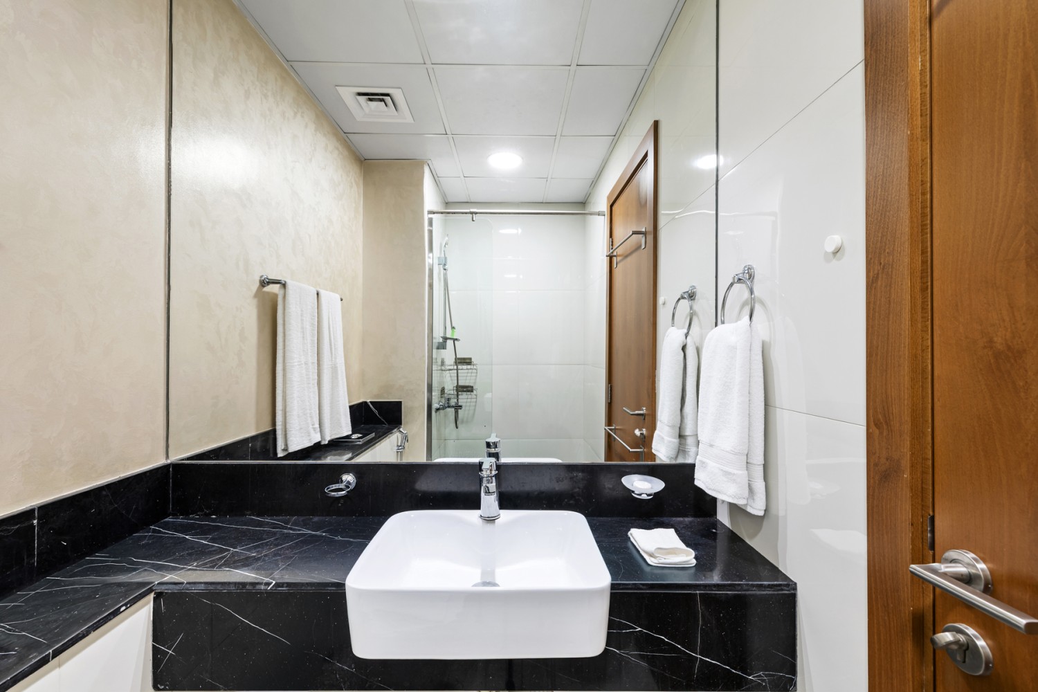 Deluxe Studio - Burj Khalifa View